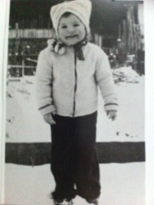 Meine Schwester Christa mit 4 Jahren